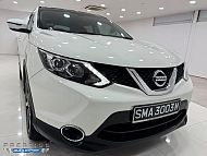 Nissan Qashqai 2.0 CVT Sunroof 2016 White Rear Entertainment Android player